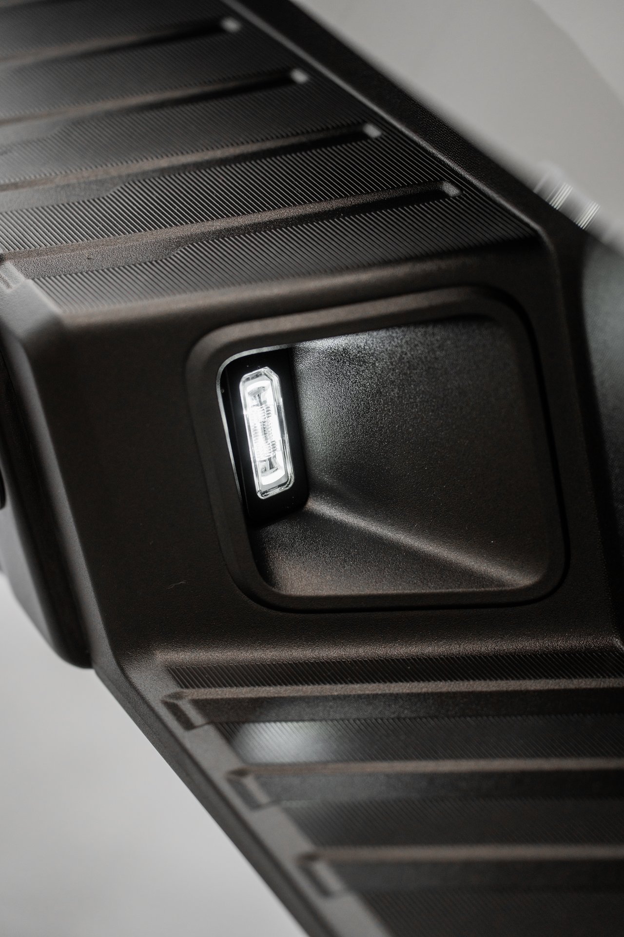 Rely R8 Blanca Luz Trasera Led