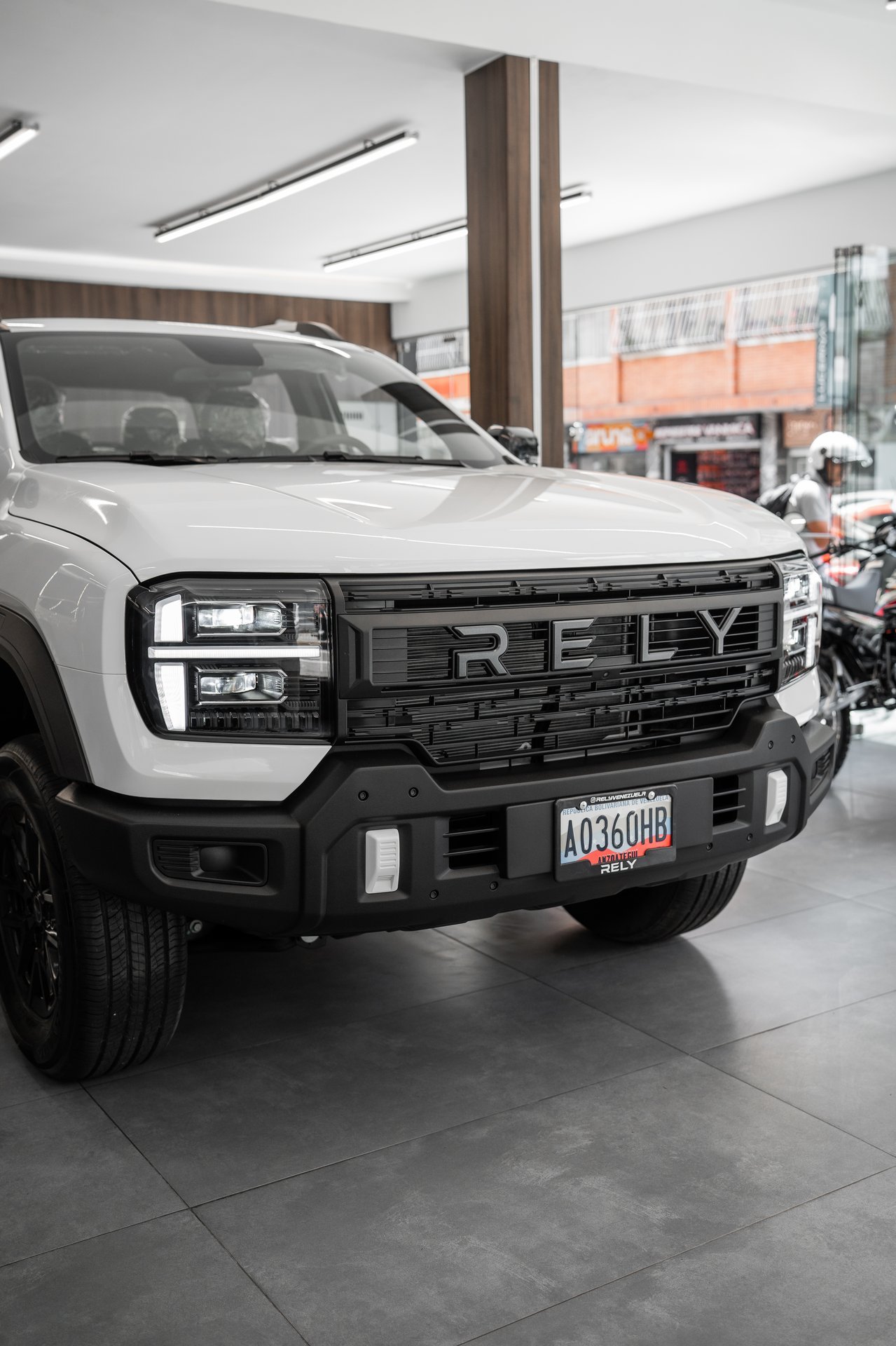 Rely R8 Blanca Puerta Lateral