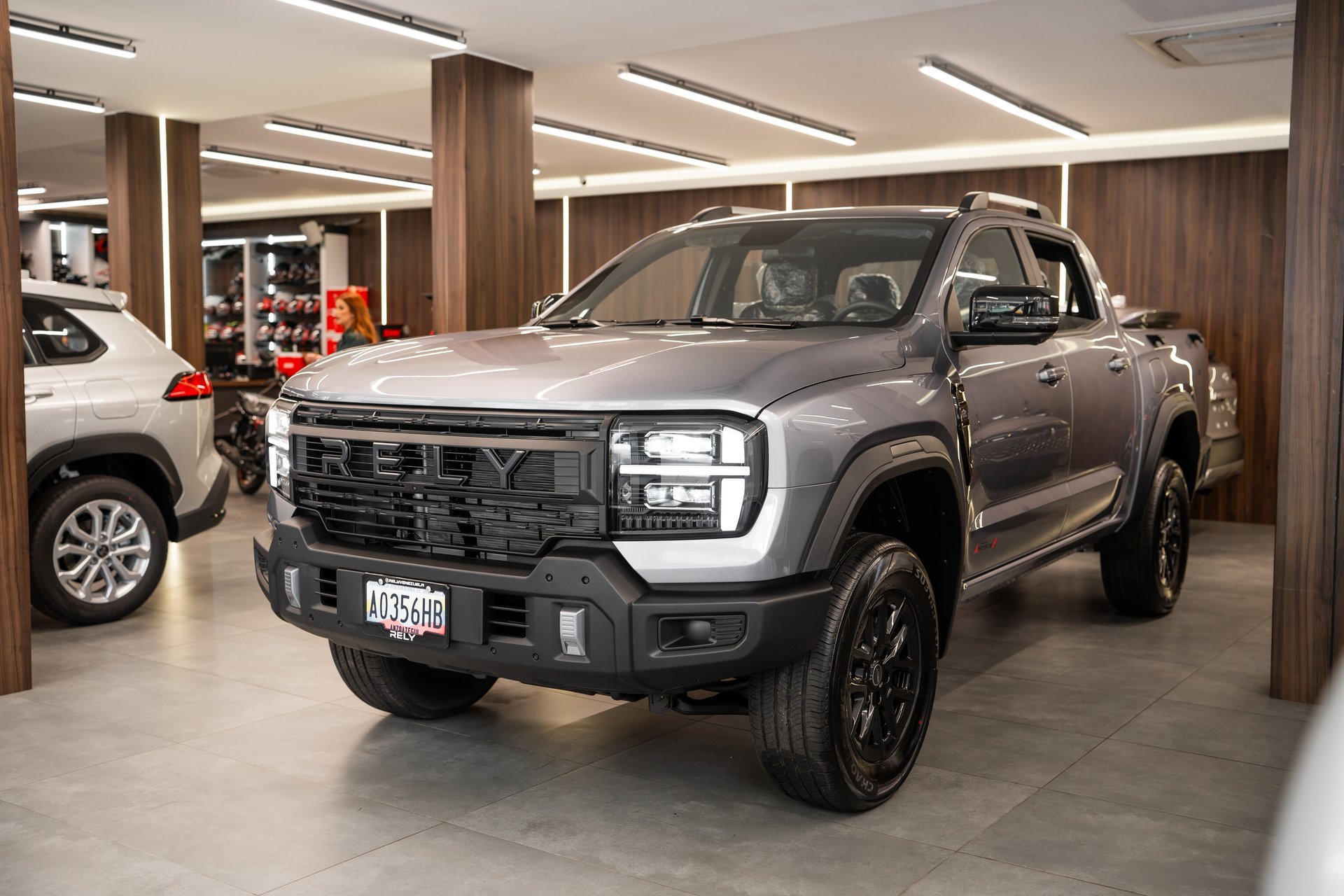 Rely R8 Gris Lateral Izquierdo