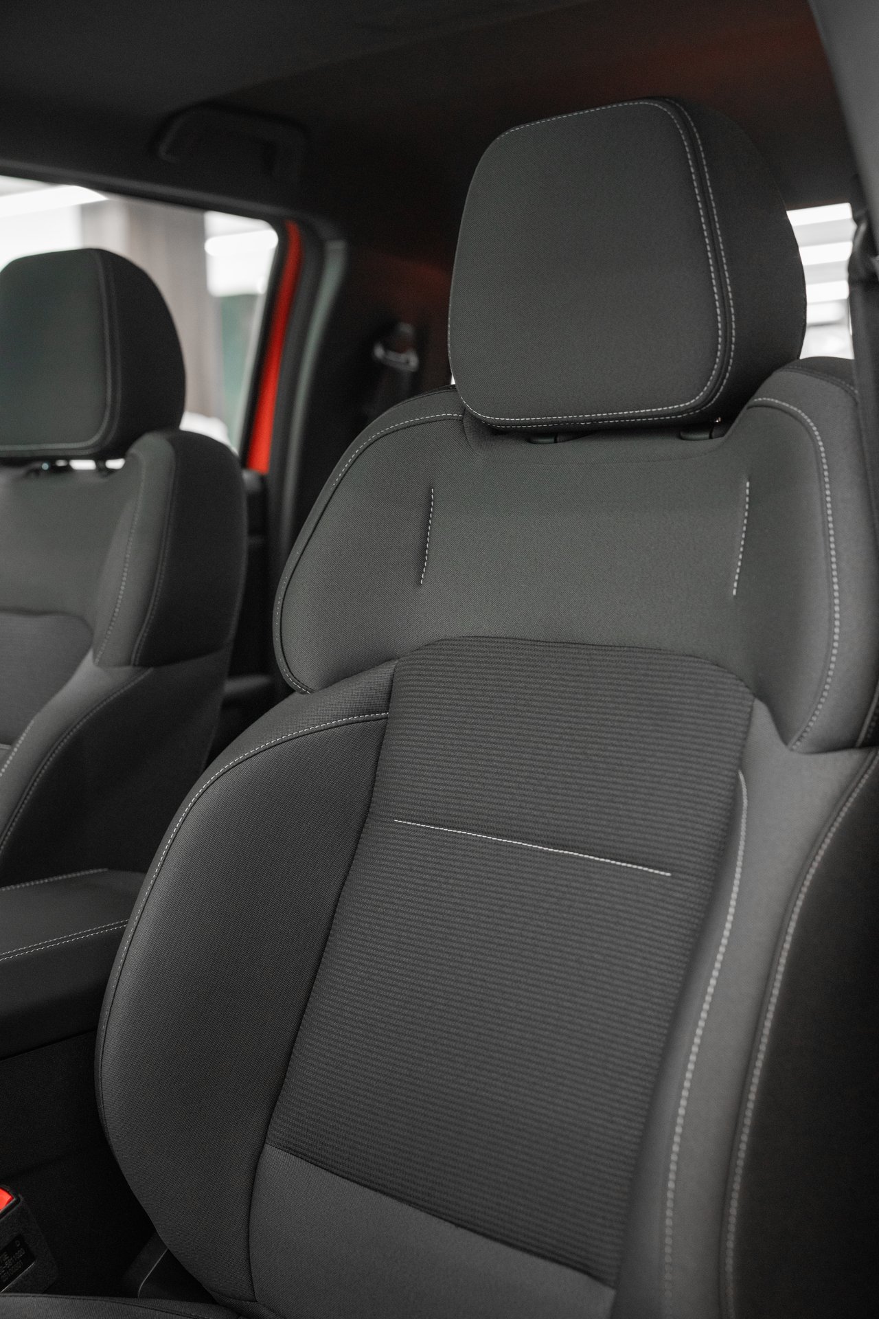 Rely R8 Naranja Angulo Trasero