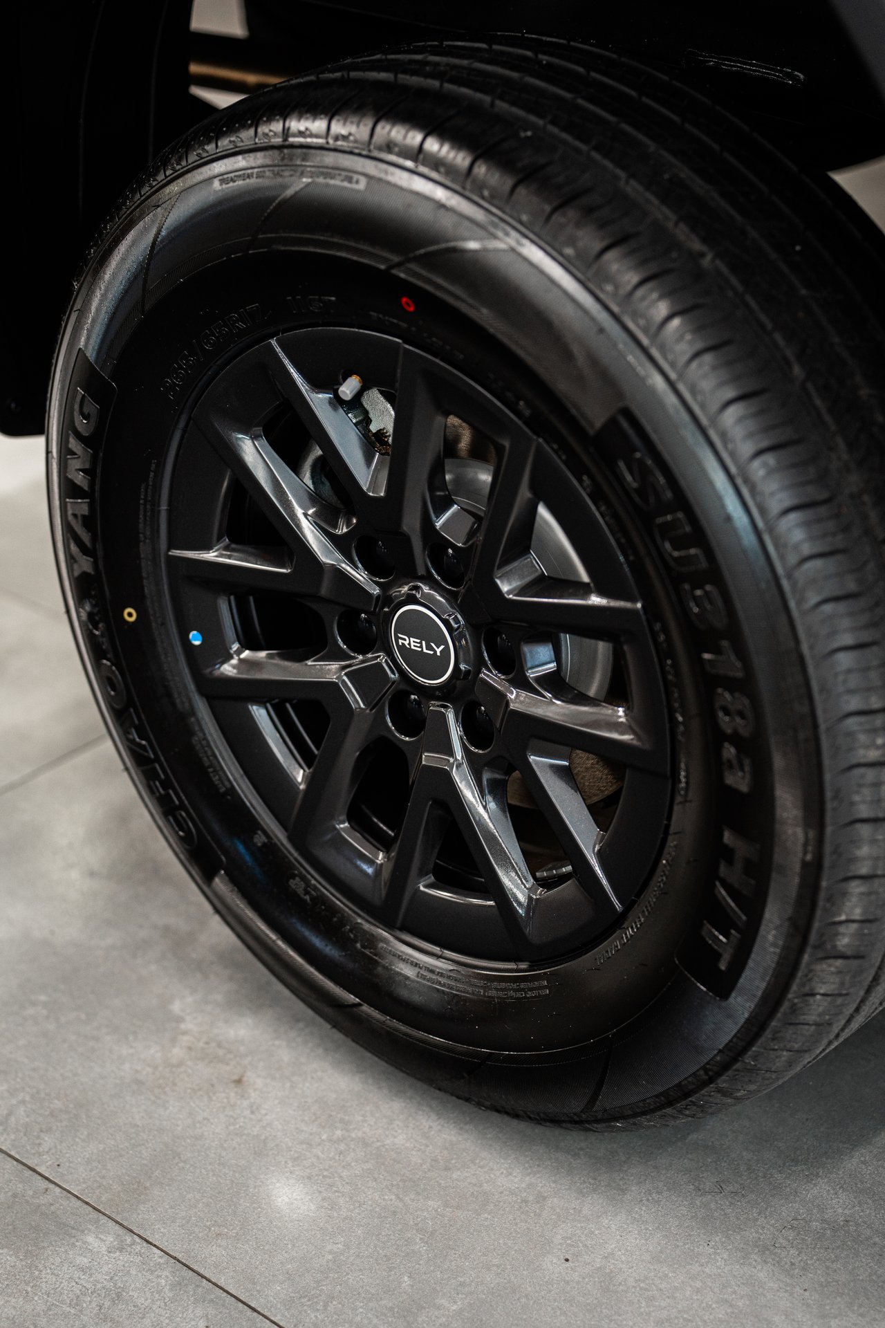 Rely R8 Naranja Lateral Frontal