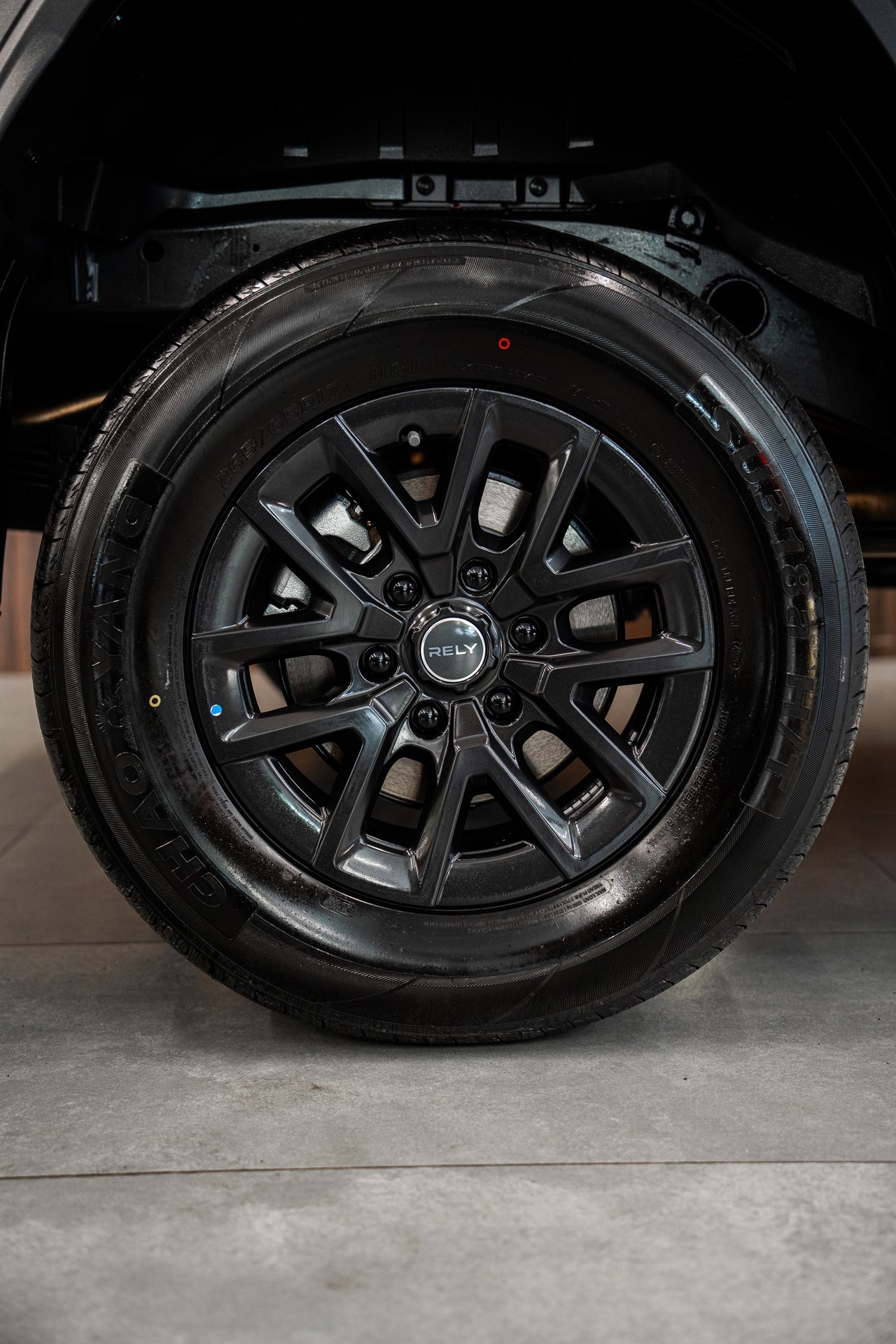 Rely R8 Naranja Vista Lateral