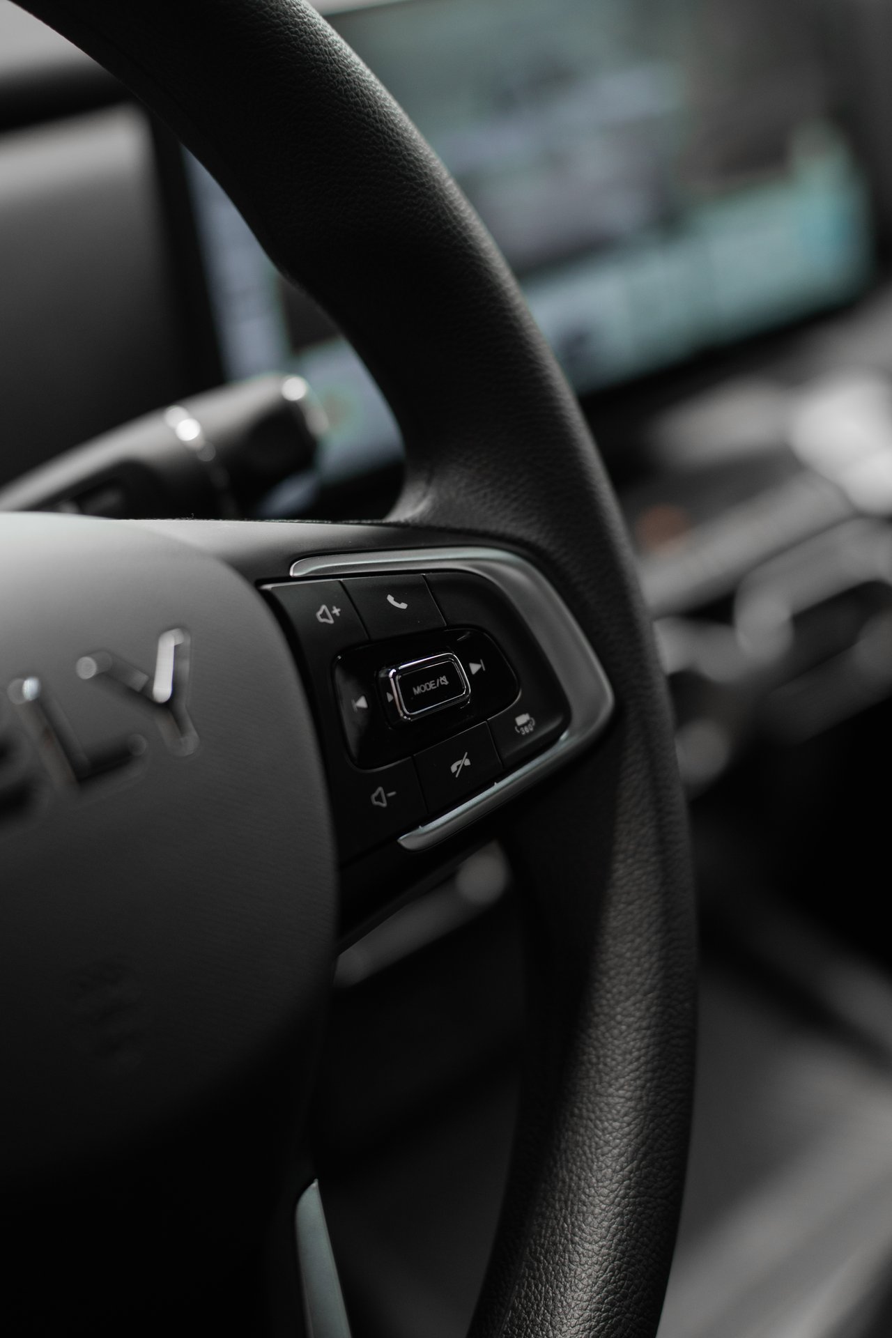 Rely R8 Naranja Volante Detalle