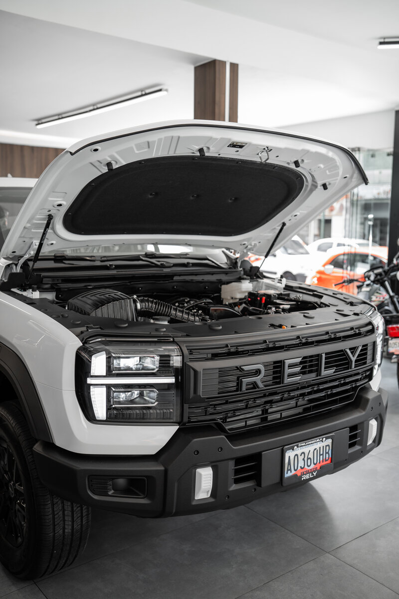 RELY R8 Blanca - Vista Trasera