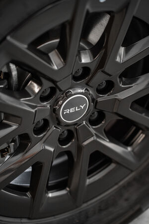 RELY R8 blanca interior pantalla de 15.6 pulgadas 4x4 - pickup 4x4 doble cabina en Venezuela