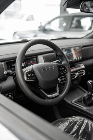 RELY R8 blanca volante y tablero pickup 4x4 doble cabina - pickup 4x4 doble cabina en Venezuela
