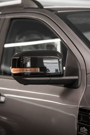 RELY R8 gris detalle estribo 4x4 - pickup 4x4 doble cabina en Venezuela