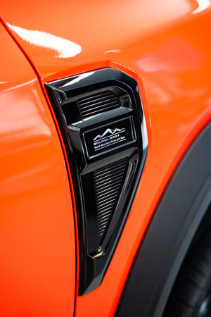 RELY R8 naranja ventila lateral guardafango pickup 4x4 doble cabina - pickup 4x4 doble cabina en Venezuela
