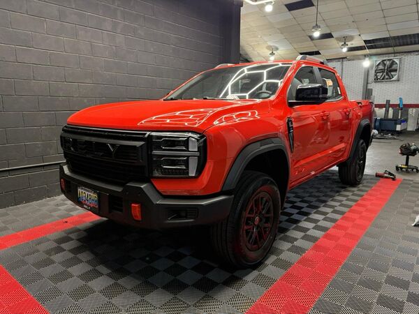 RELY R8 naranja WhatsApp_Image_2026 04 08_at_220751_2 - pickup 4x4 doble cabina en Venezuela