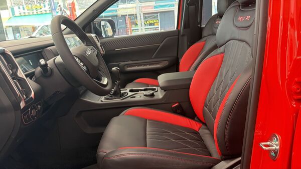 RELY R8 naranja WhatsApp_Image_2026 04 08_at_2 - pickup 4x4 doble cabina en Venezuela