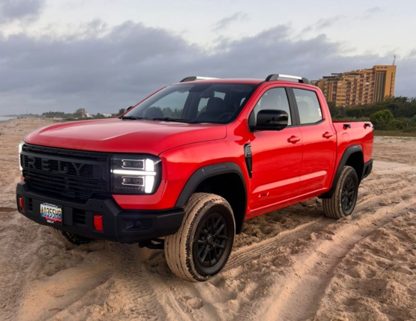 RELY R8 color rojo pickup Venezuela 2026 deportivo
