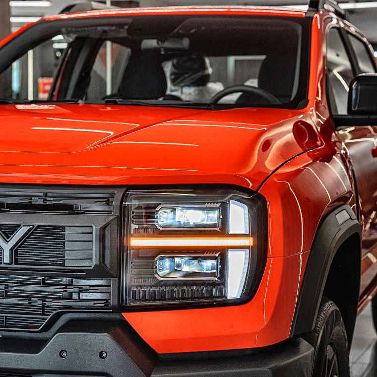 RELY R8 naranja - Parrilla y faro delantero